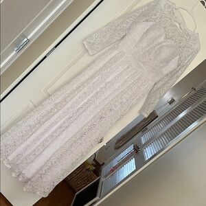 White Lace Long Sleeve Maxi Dress